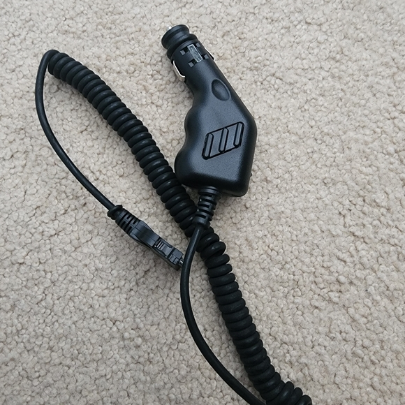 *RARE* QUALCOMM CELL PHONE CAR CHARGER - Picture 1 of 3